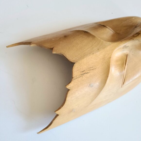 Indonesian Bali wooden Hibiscus hand carved wall mask. - Picture 3 of 5